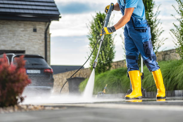 Best Concrete Pressure Washing  in Englishtown, NJ
